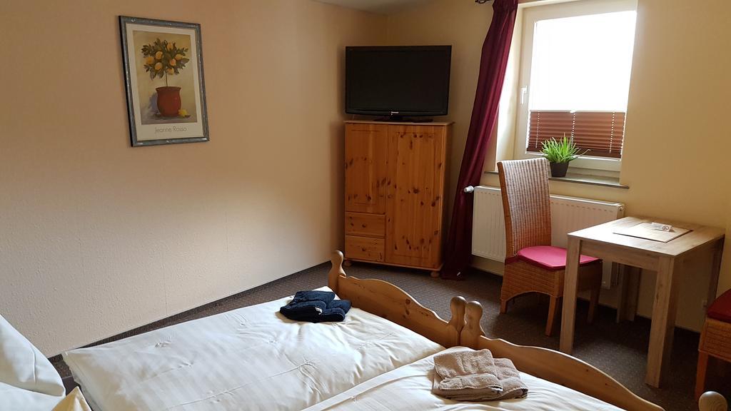 Hotel Deutsches Haus Francop Amburgo Esterno foto