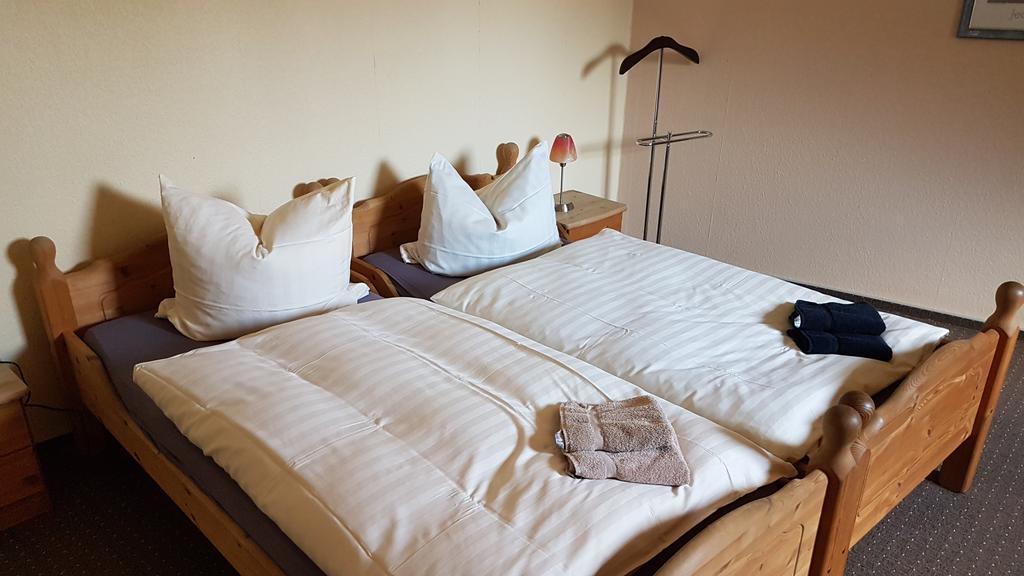 Hotel Deutsches Haus Francop Amburgo Esterno foto